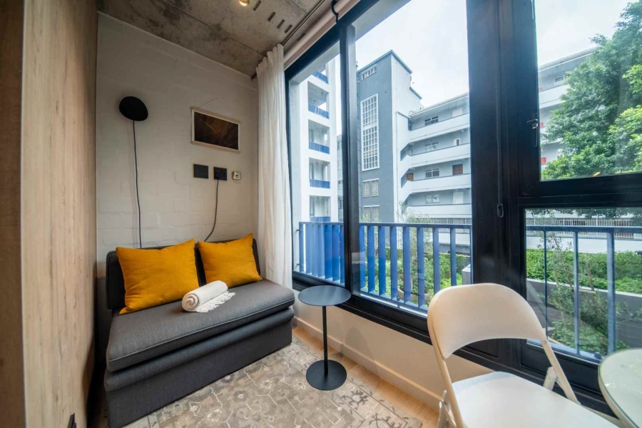 1 Bedroom Property for Sale in Sea Point Western Cape